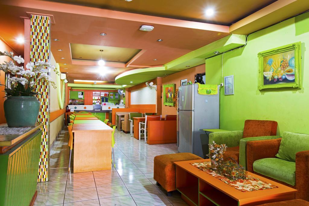 Reddoorz @ Tebet Asem Baris Hotel Jakarta Bagian luar foto